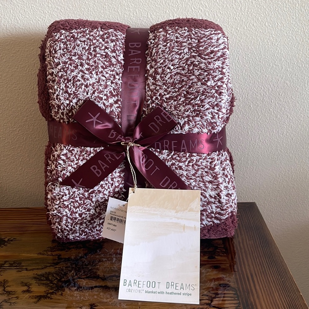 Barefoot Dreams cozy blanket